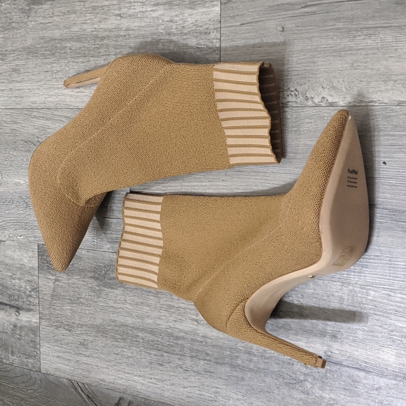 Raye x Chrissy Teigen Delta Boot - Picture 4 of 8